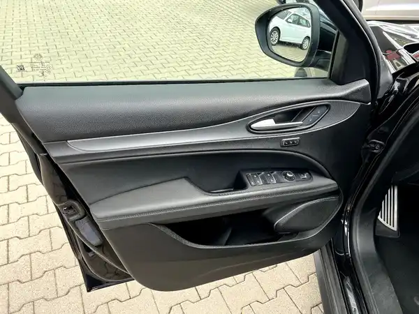 ALFA ROMEO STELVIO SUPER (11/28)