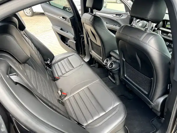 ALFA ROMEO STELVIO SUPER (16/28)