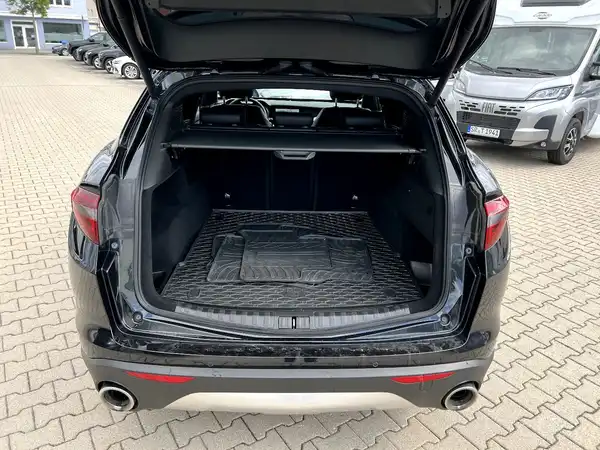 ALFA ROMEO STELVIO SUPER (7/28)