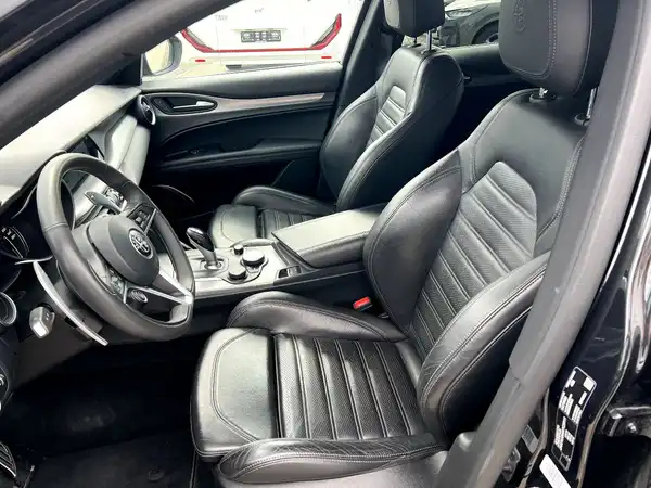 ALFA ROMEO STELVIO SUPER (9/28)