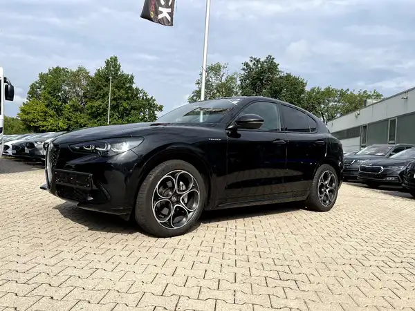 ALFA ROMEO STELVIO VELOCE (1/28)