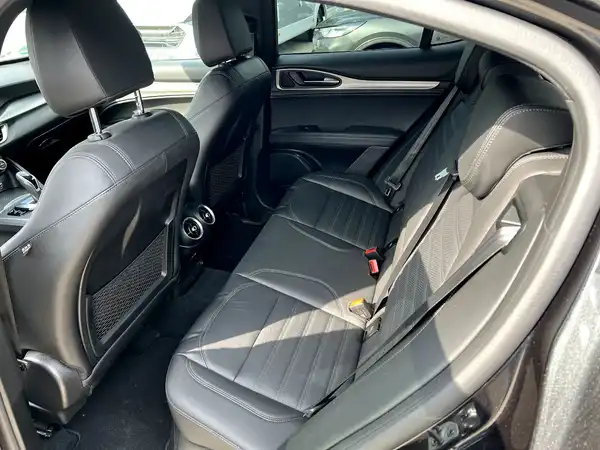 ALFA ROMEO STELVIO VELOCE (13/28)