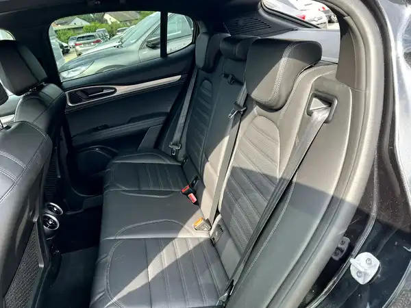 ALFA ROMEO STELVIO VELOCE (14/28)