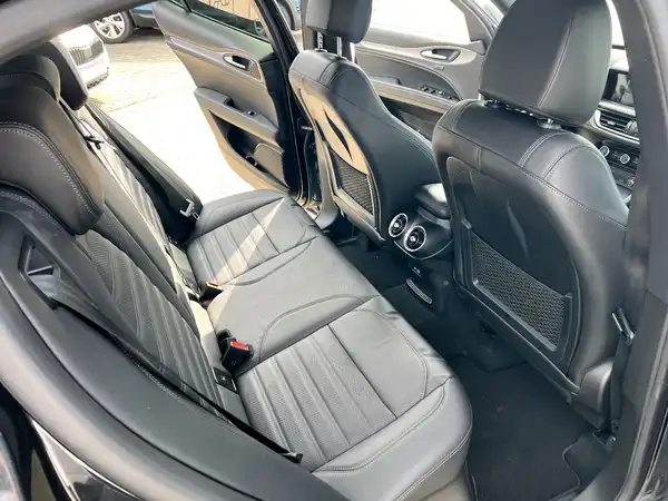 ALFA ROMEO STELVIO VELOCE (16/28)