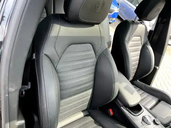 ALFA ROMEO STELVIO VELOCE (23/28)