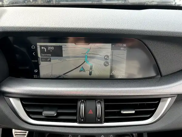 ALFA ROMEO STELVIO VELOCE (26/28)