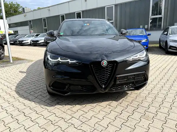 ALFA ROMEO STELVIO VELOCE (6/28)