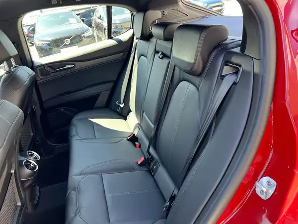 ALFA ROMEO STELVIO (14/28)