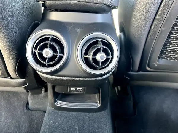 ALFA ROMEO STELVIO (18/28)
