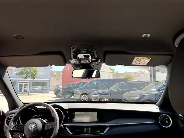 ALFA ROMEO STELVIO (20/28)