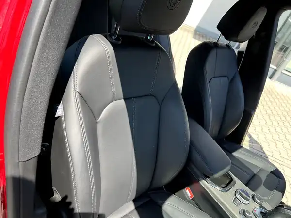 ALFA ROMEO STELVIO (23/28)