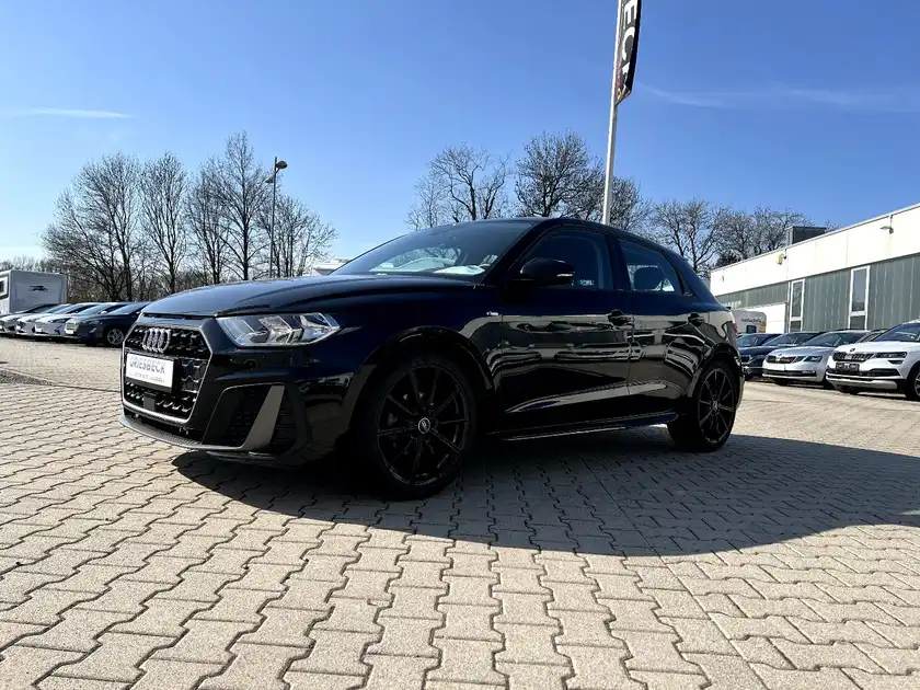 AUDI A1 SPORTBACK (1/25)