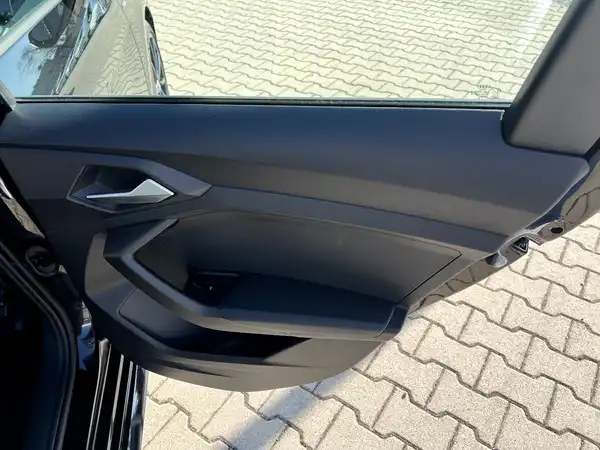 AUDI A1 SPORTBACK (13/25)