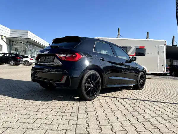 AUDI A1 SPORTBACK (4/25)