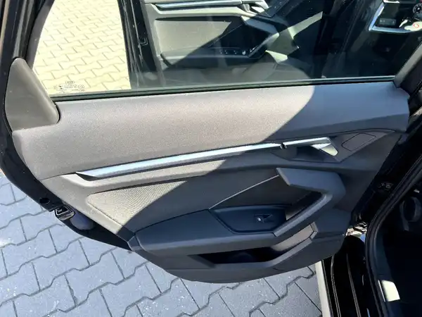 AUDI A3 SPORTBACK (11/28)