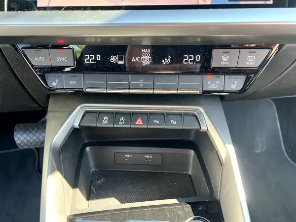AUDI A3 SPORTBACK (25/28)