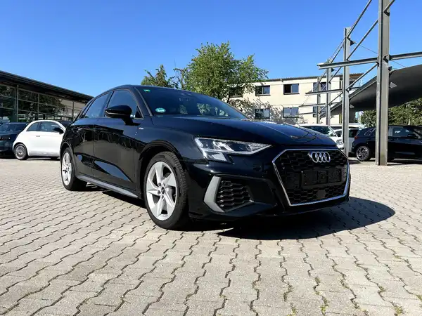 AUDI A3 SPORTBACK (5/28)