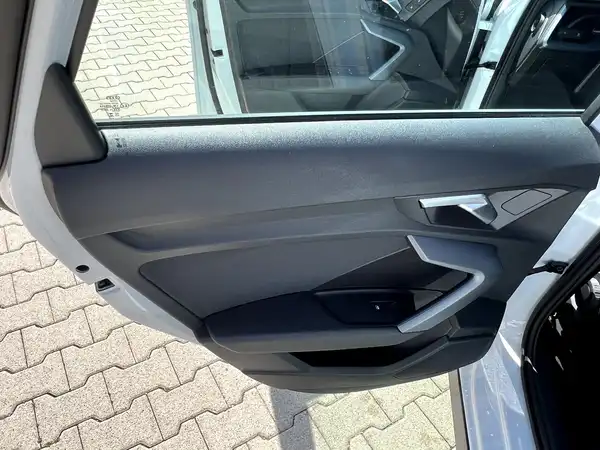 AUDI A3 SPORTBACK (11/28)
