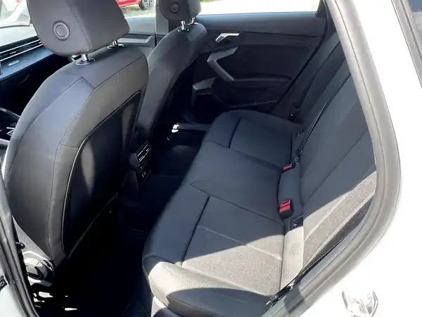 AUDI A3 SPORTBACK (12/28)