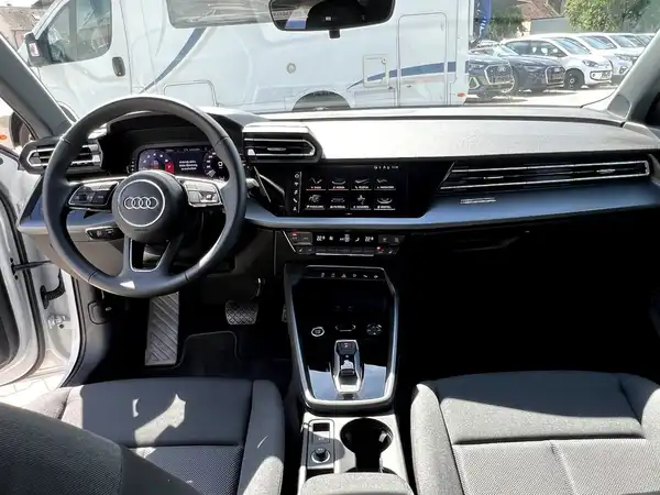 AUDI A3 SPORTBACK (18/28)