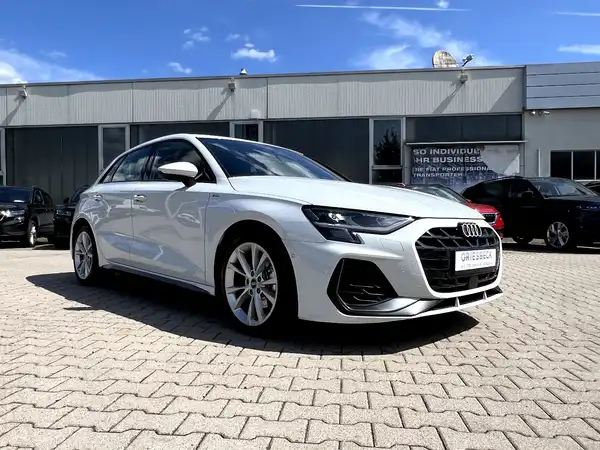 AUDI A3 SPORTBACK (5/28)