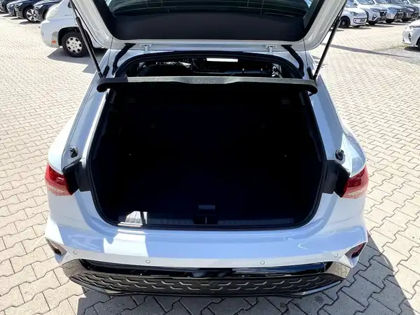 AUDI A3 SPORTBACK (7/28)