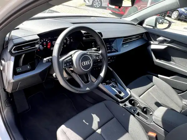 AUDI A3 SPORTBACK (9/28)