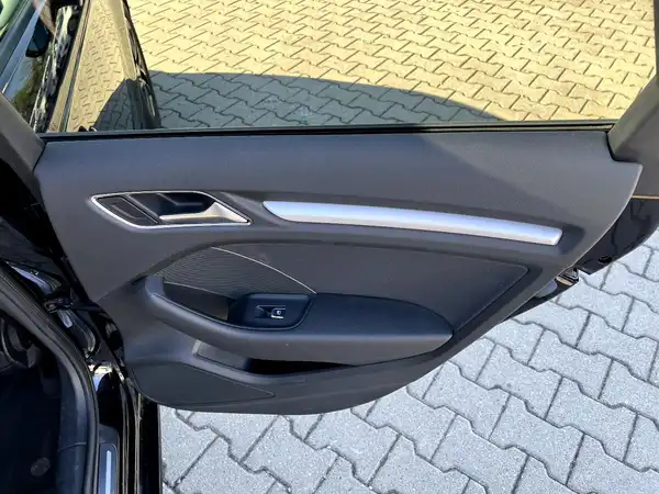 AUDI A3 SPORTBACK (14/28)