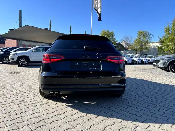 AUDI A3 SPORTBACK (3/28)