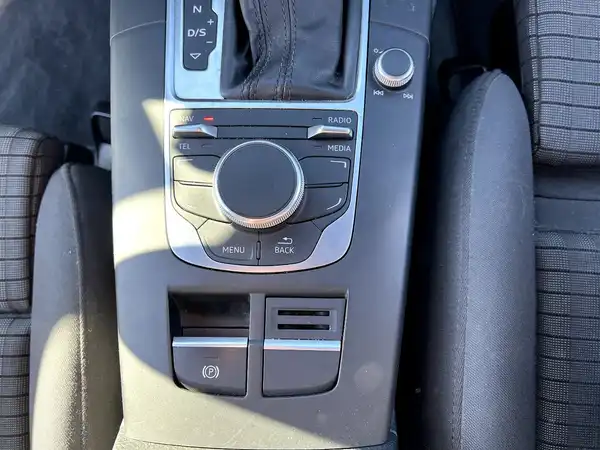 AUDI A3 SPORTBACK (23/28)