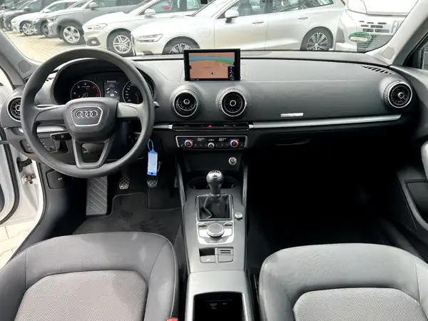 AUDI A3 SPORTBACK (17/26)