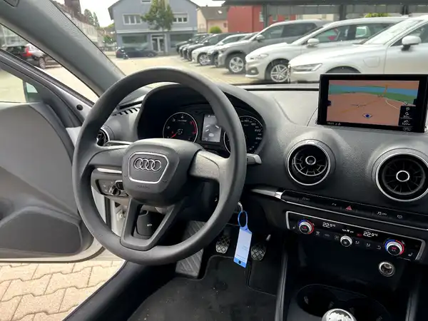 AUDI A3 SPORTBACK (25/26)