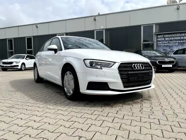 AUDI A3 SPORTBACK (5/26)