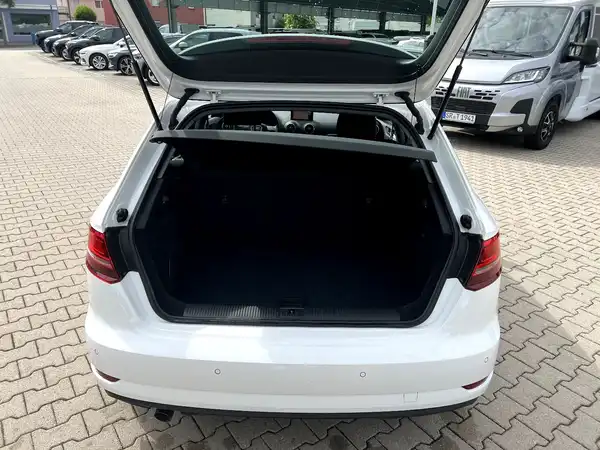 AUDI A3 SPORTBACK (7/26)
