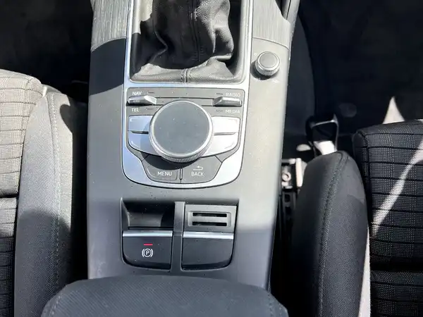 AUDI A3 (18/23)