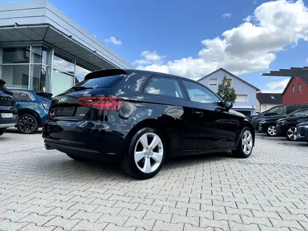 AUDI A3 (4/23)