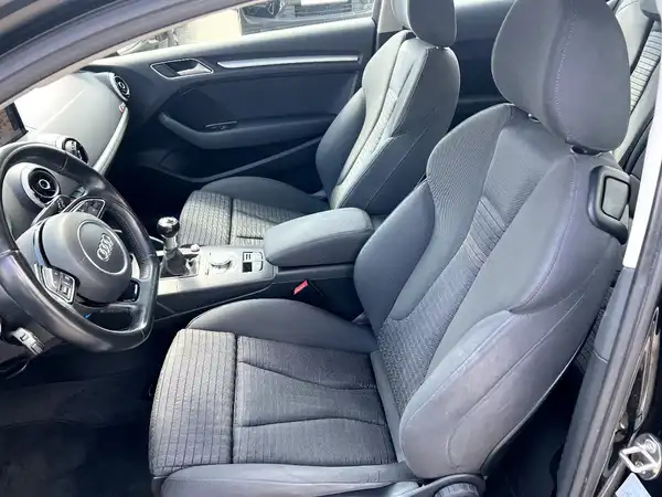 AUDI A3 (8/23)