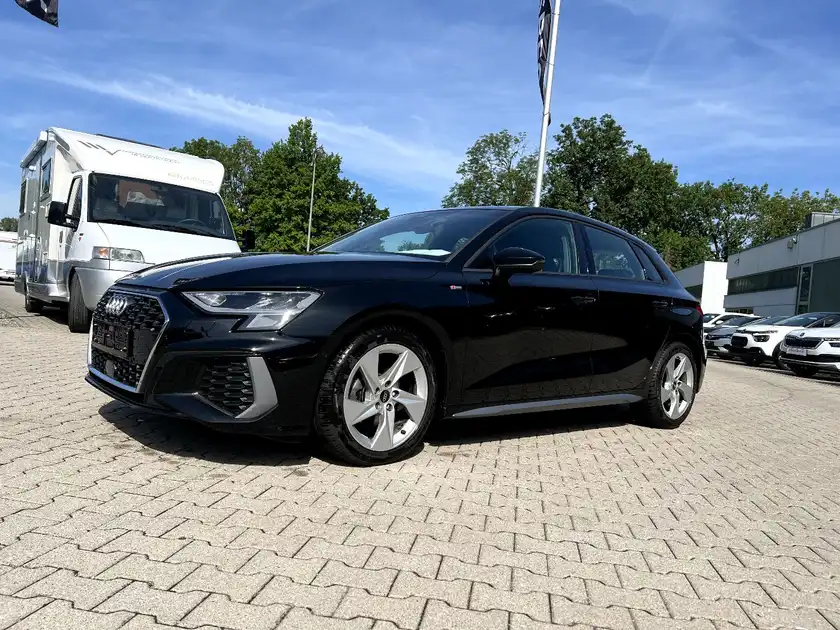 AUDI A3 SPORTBACK (1/29)
