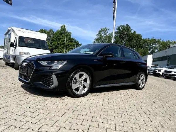 AUDI A3 SPORTBACK (1/29)