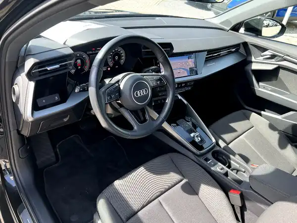 AUDI A3 SPORTBACK (9/29)