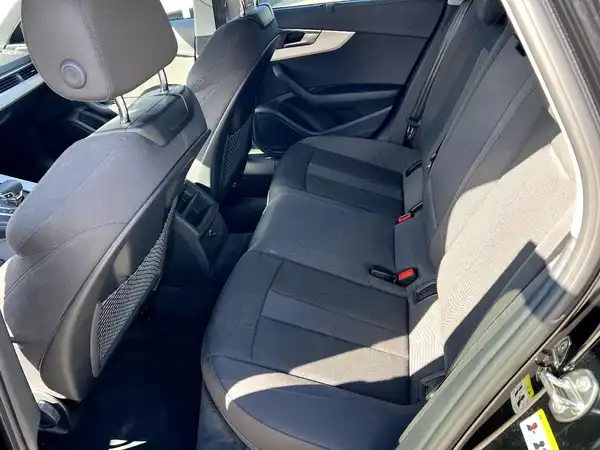 AUDI A4 AVANT (13/28)
