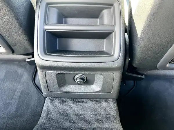 AUDI A4 AVANT (18/28)