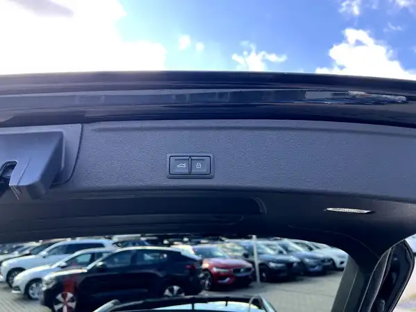 AUDI A4 AVANT (8/28)
