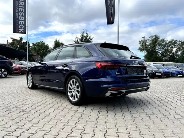 AUDI A4 AVANT (2/27)