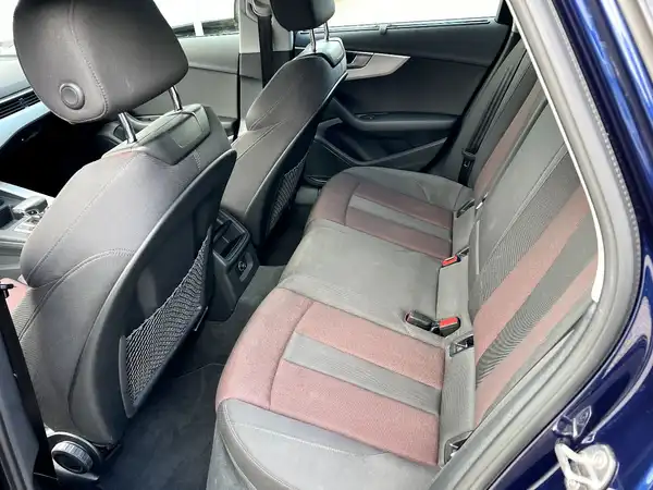 AUDI A4 AVANT (12/27)