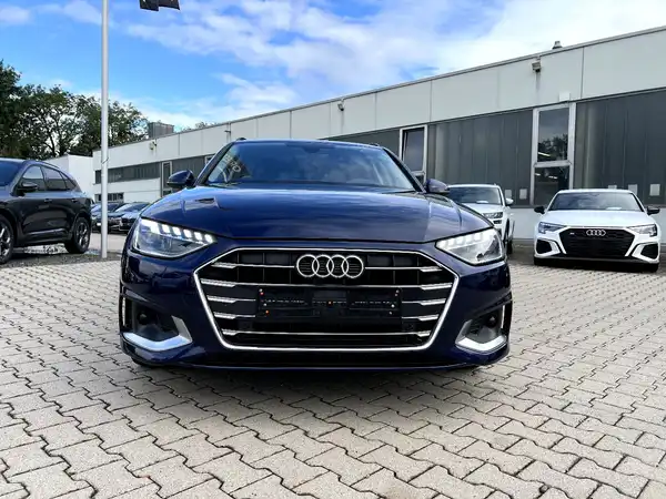 AUDI A4 AVANT (5/27)