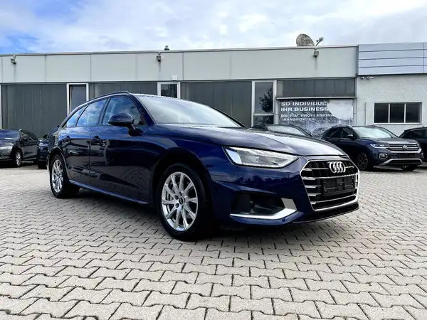 AUDI A4 AVANT (6/27)