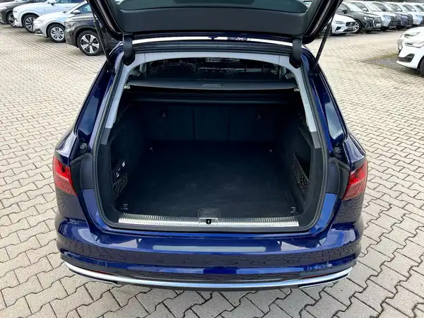 AUDI A4 AVANT (7/27)