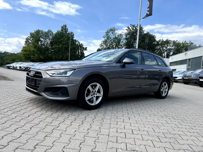 AUDI A4 AVANT (1/27)