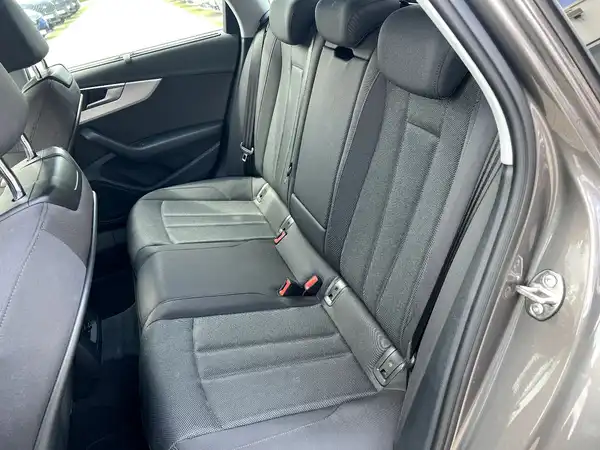 AUDI A4 AVANT (13/27)